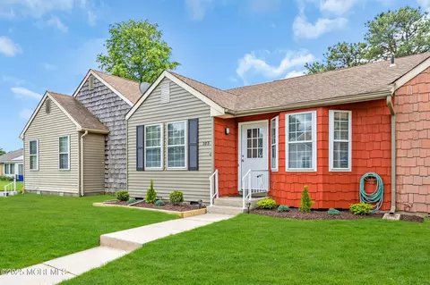 28 Mill Rd #B, Whiting, NJ 08759