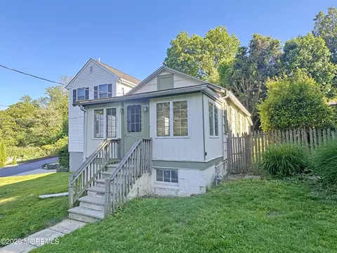 106 Delaware Ave, Atlantic Highlands, NJ 07716