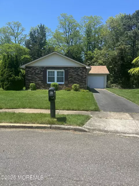 18 Andes Ct, Brick, NJ 08724
