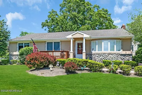 1421 W Park Ave, Tinton Falls, NJ 07712