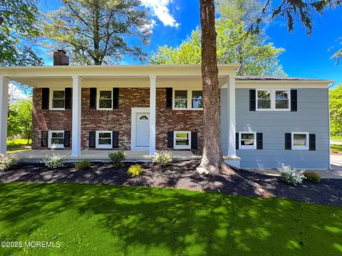 31 Derby Dr, Freehold, NJ 07728
