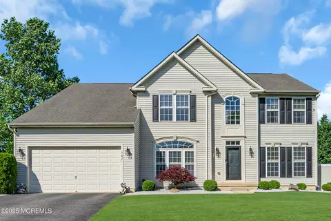 707 Cedar Point Ct, Toms River, NJ 08753
