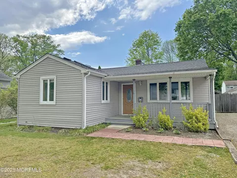 36 Field Ave, Red Bank, NJ 07701