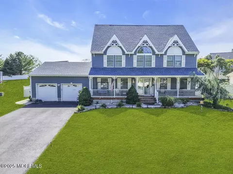 1177 Aster Dr, Toms River, NJ 08753