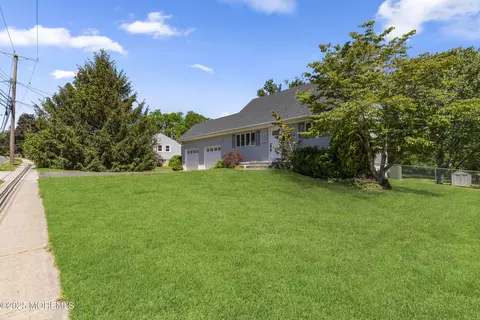 Exterior - 18 Hampton Rd, Howell, NJ 07731 photo 2 of 9
