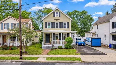14 Elizabeth St, Keyport, NJ 07735