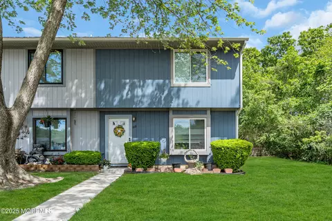 65 Creek Rd #419, Brick, NJ 08724