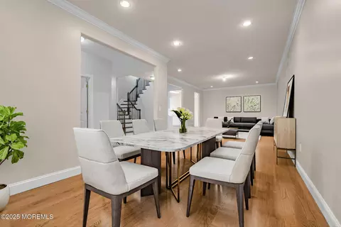 7 Granite Dr, Lakewood, NJ 08701