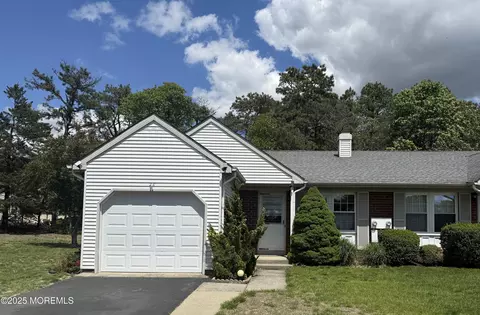 2 Cottage Ct #A, Whiting, NJ 08759