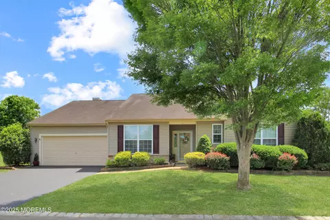 7 John Adams Ct, Whiting, NJ 08759