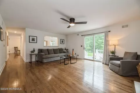 30 Thousand Oaks Ter, Howell, NJ 07731 photo 14