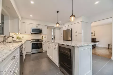 30 Thousand Oaks Ter, Howell, NJ 07731 photo 11