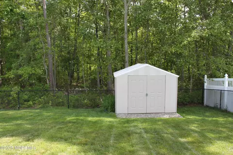 30 Thousand Oaks Ter, Howell, NJ 07731 photo 40