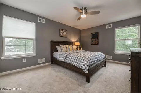 30 Thousand Oaks Ter, Howell, NJ 07731 photo 25