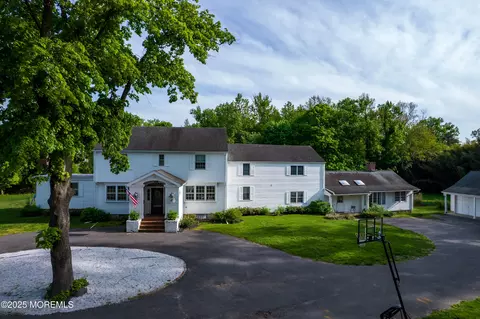 135 Rumson Rd, Rumson, NJ 07760
