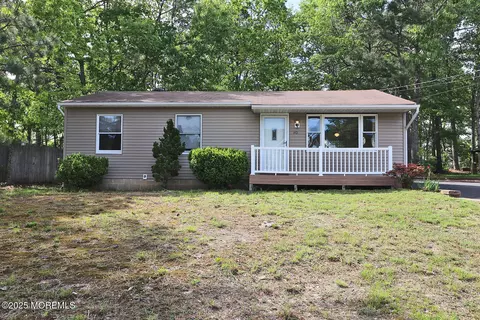 50 Nautilus Dr, Barnegat, NJ 08005