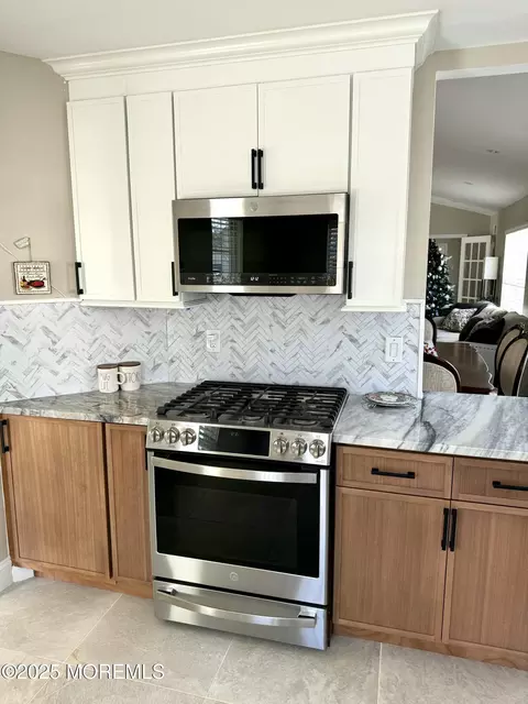2560 Haverhill Ct, Toms River, NJ 08755