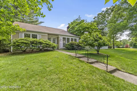 731 Chatham Ln # A, Manchester, NJ 08759