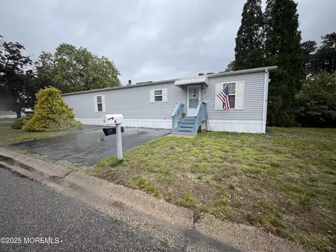6 Raccoon Ave, Whiting, NJ 08759