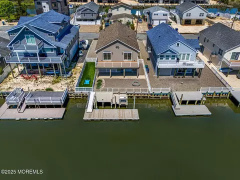 43 S Ensign Dr, Little Egg Harbor, NJ 08087