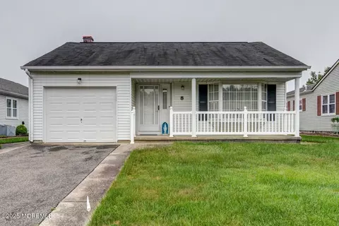 8 Stockport Dr, Toms River, NJ 08757