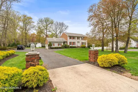 36 New Monmouth Rd, Middletown, NJ 07748