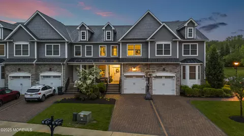 20 Mccormick Ave N, Old Bridge, NJ 08857