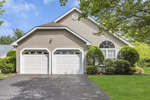 3167 Wood Spring Ln, Toms River, NJ 08755