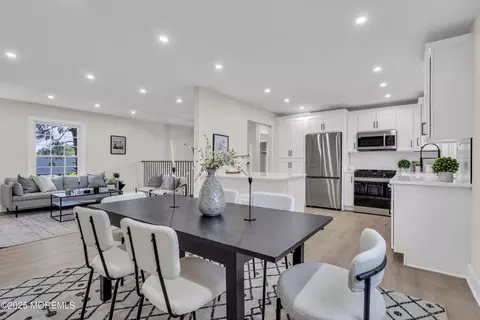 1117 Wake Forest Dr, Toms River, NJ 08753