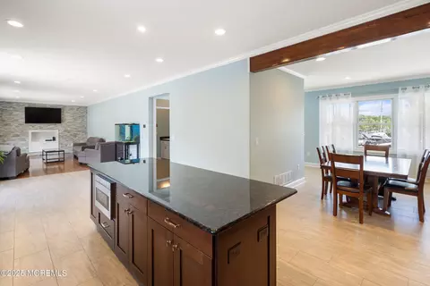 22 Corrigan Ave, Pine Beach, NJ 08741 photo 11