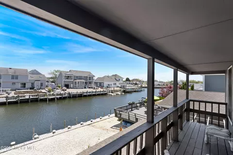 Exterior - 1107 Uranus Ct, Forked River, NJ 08731 photo 3 of 8