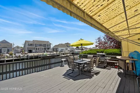 Exterior - 1107 Uranus Ct, Forked River, NJ 08731 photo 4 of 8