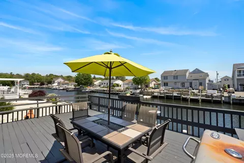 Exterior - 1107 Uranus Ct, Forked River, NJ 08731 photo 5 of 8