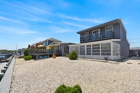 Exterior - 1107 Uranus Ct, Forked River, NJ 08731 photo 7 of 8