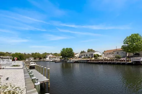 View/Area - 1107 Uranus Ct, Forked River, NJ 08731 photo 5 of 14