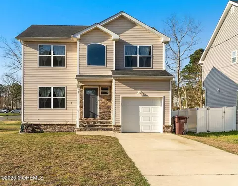 545 Hopedale Dr SW, Berkeley, NJ 08721
