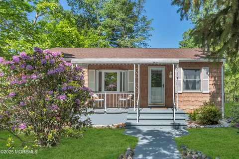 94 Cherry St, Whiting, NJ 08759
