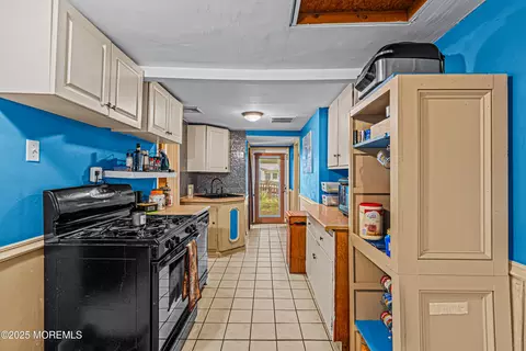 12 Central Ave, Waretown, NJ 08758 photo 5