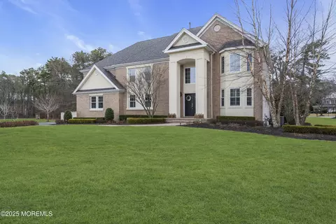 31 Stonehenge Ct, Jackson, NJ 08527