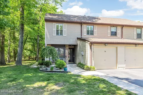 76 Horseshoe Ct, Oceanport, NJ 07757