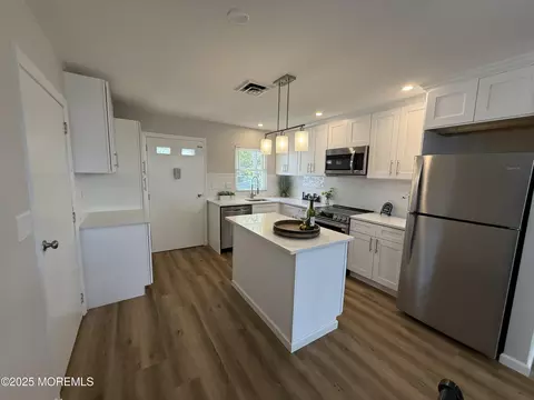 315 Coventry Ct # D, Lakewood, NJ 08701