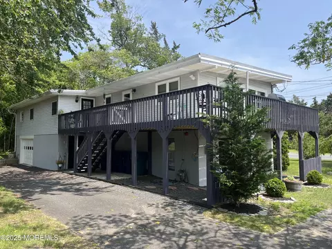 104 Price Dr, Little Egg Harbor, NJ 08087