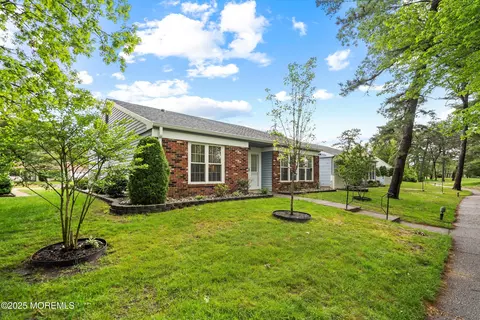 580 Kevin Ct # A, Manchester, NJ 08759