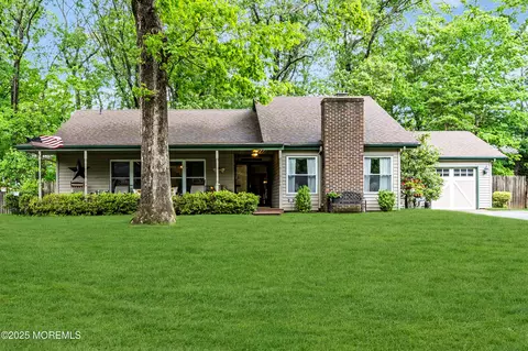 34 Cambridge Dr, Jackson, NJ 08527