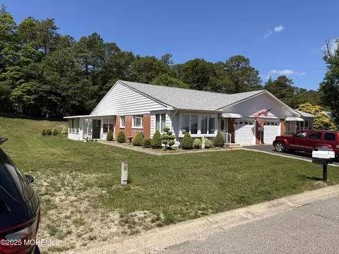 46 Franklin Ln #46A, Whiting, NJ 08759