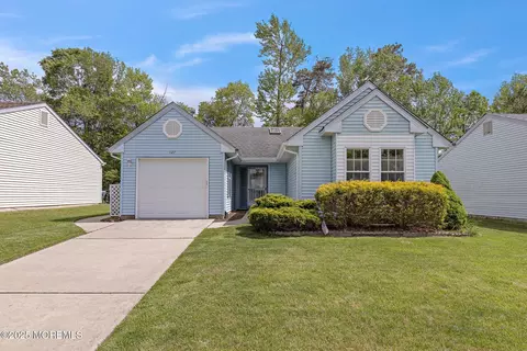 127 Mohican Ln, Little Egg Harbor, NJ 08087
