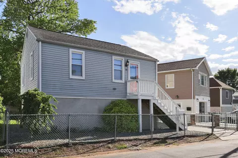 62 Seeley Ave, Keansburg, NJ 07734