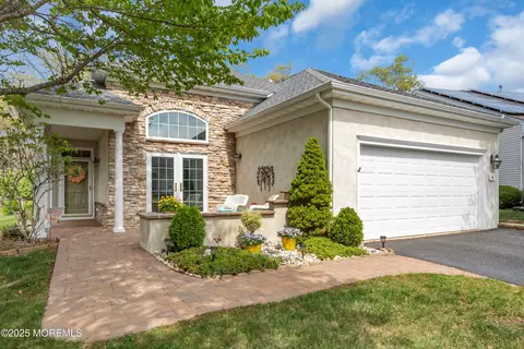 28 Pierhead Dr, Barnegat, NJ 08005
