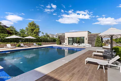Exterior - 27 N Ward Ave, Rumson, NJ 07760 photo 9 of 16