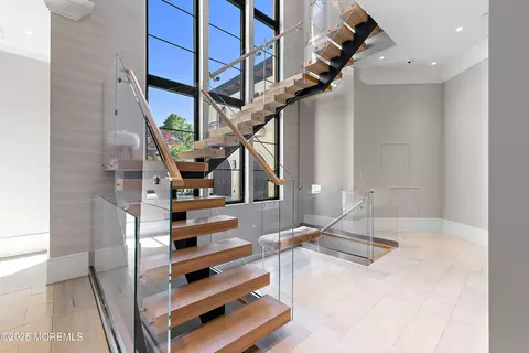Entry Way - 27 N Ward Ave, Rumson, NJ 07760 photo 9 of 12